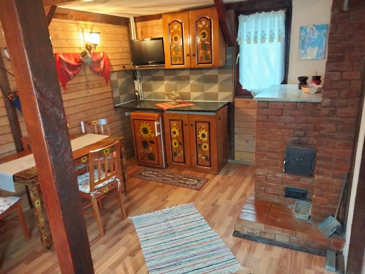 Вилла Casa Piscul Lupului Pucioasa Экстерьер фото